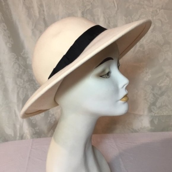 Vintage Bollman 100% Wool Felt Classic Bowler Hat Cream Color Black Ribbon main image 6